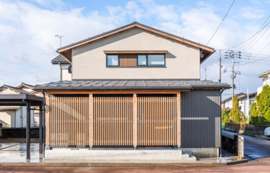 アートと家庭菜園を楽しむ住まい